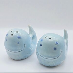 Vintage Whale Salt & Pepper Shakers – Blue Ceramic Ocean Pair – Coastal Decor